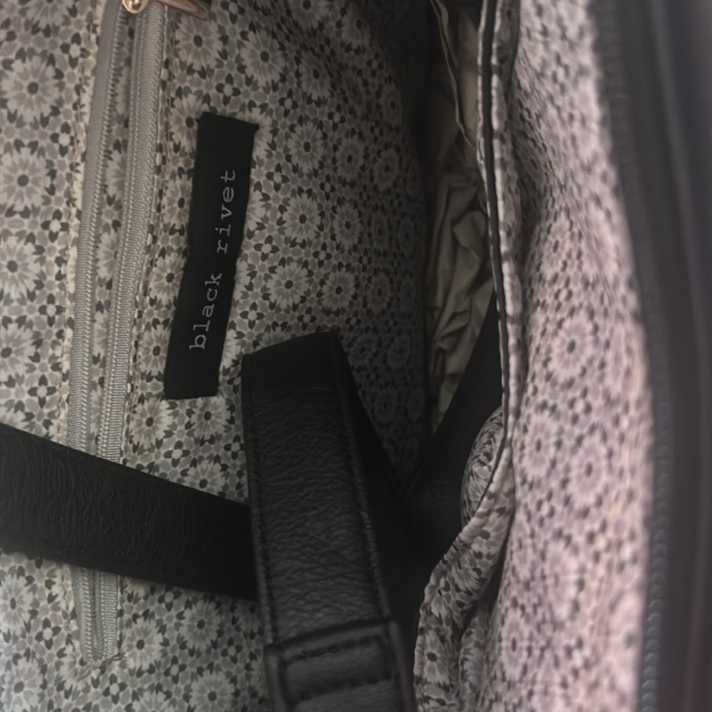 New handbag - Picture 5 of 5